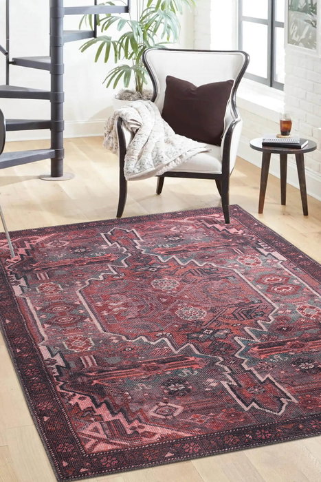 Conceptum Folk Chenille - Burgundy BA 25 (75 x 150 cm) Conceptum Folk Chenille - Burgundy BA 25 (75 x 150 cm)